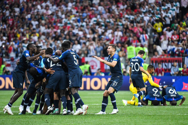 赛中保持竞 赛中保持竞